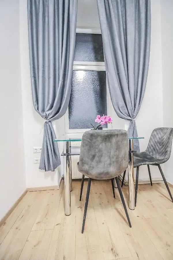 Modern Double Room Hn Vienna 0*,  Austria
